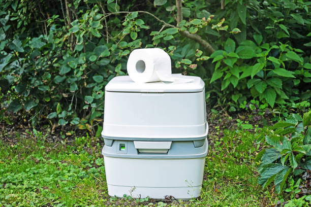 Best Porta potty delivery and setup  in Maryland Heights, MO